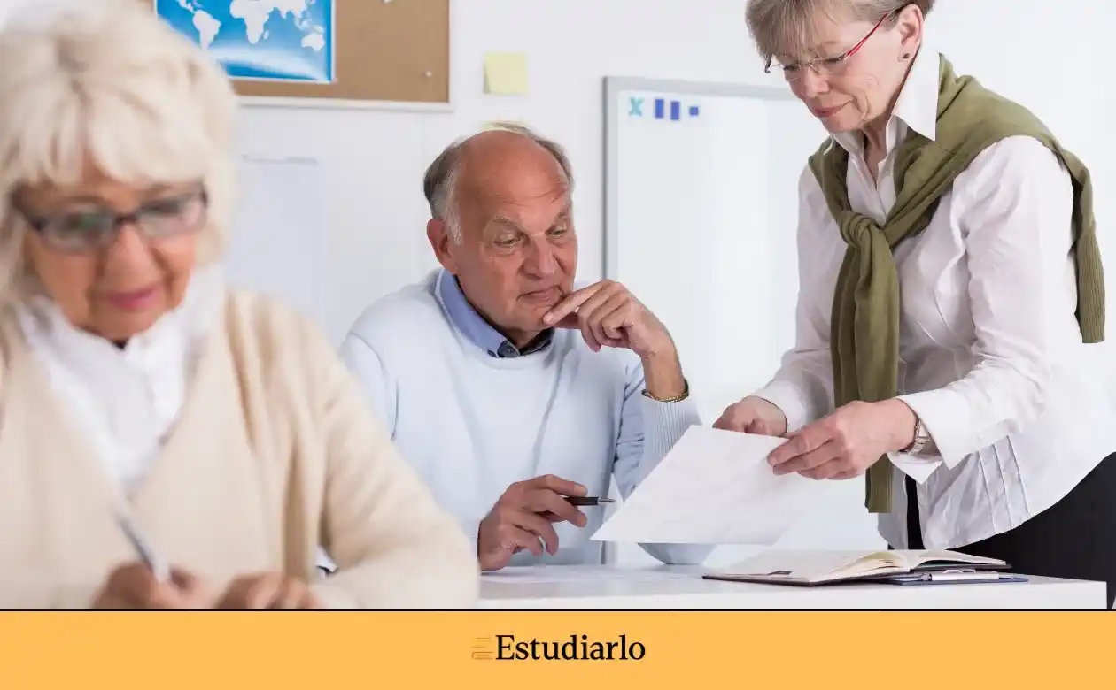 Universidad para el adulto mayor Desafíos y oportunidades